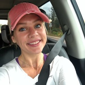 Meet your Posher, Emmylou